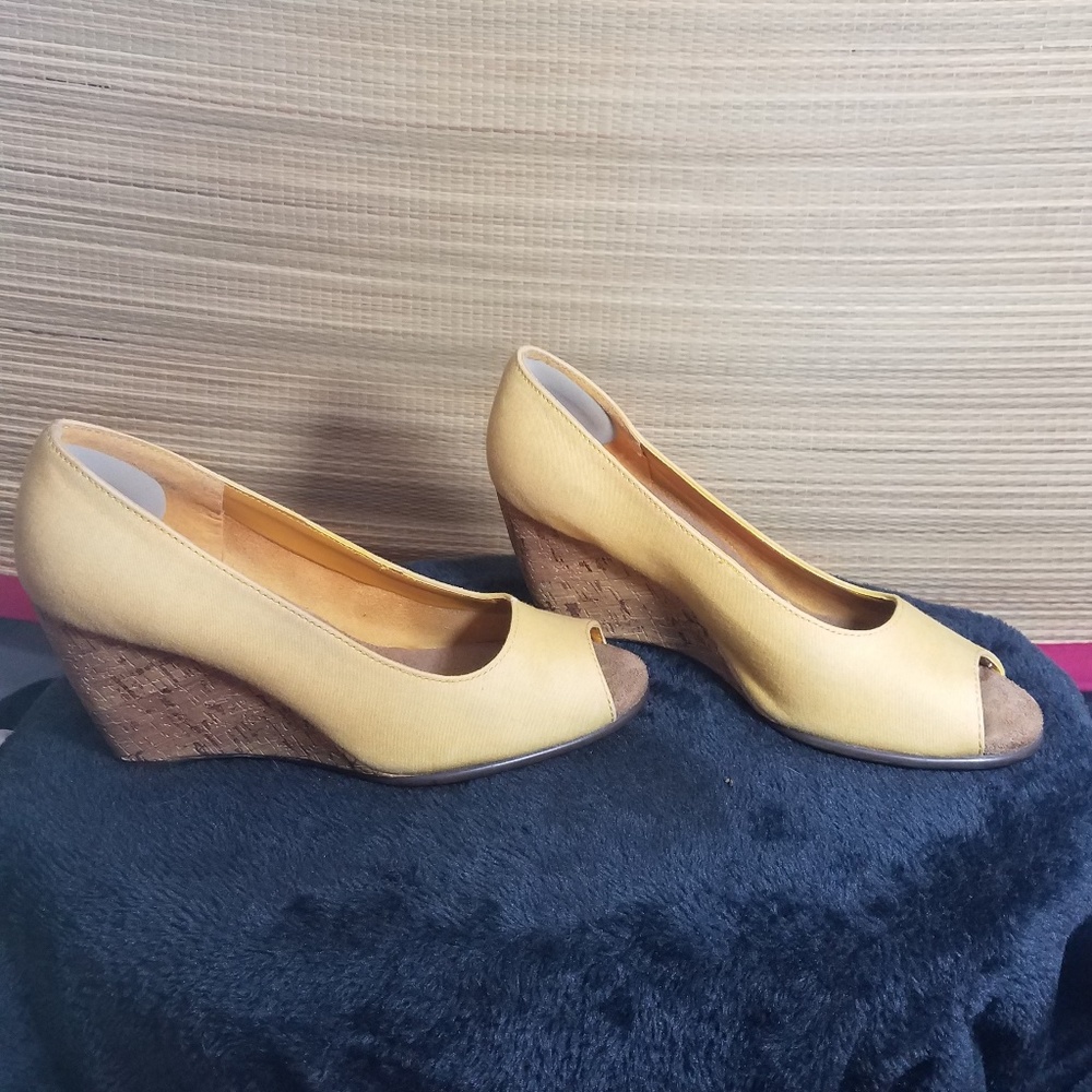 Aerosoles Cork Peep Toe Wedge!